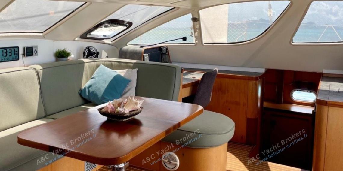 Catana 471 Version propriétaire : Table du carré autre vue Catana 471 Version propriétaire : Table du carré autre vue