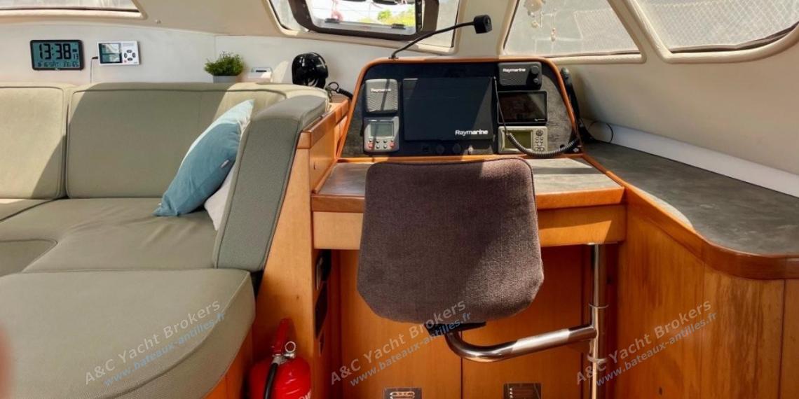 Catana 471 Version propriétaire : Table à cartes Catana 471 Version propriétaire : Table à cartes