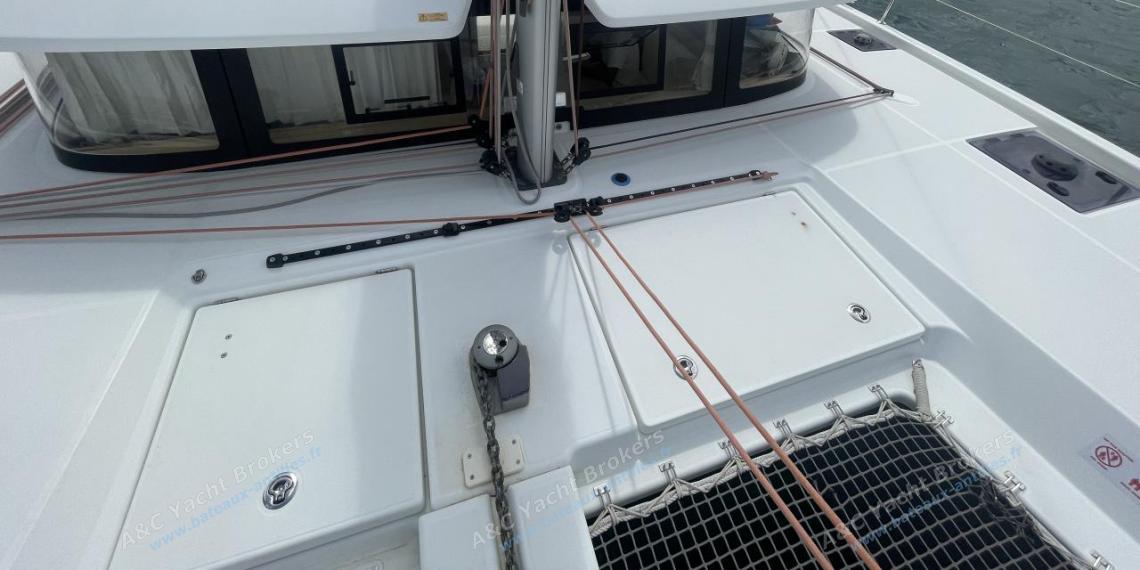 Excess Excess 11 : Roof vu depuis l'enrouleur de génois Excess Excess 11 : Roof vu depuis l'enrouleur de génois