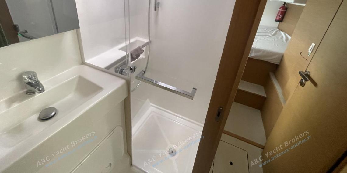 Excess Excess 11 : Douche séparée dans salle d'eau Excess Excess 11 : Douche séparée dans salle d'eau