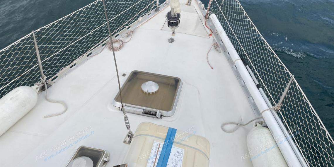 Bénéteau First 38 : Pont et enrouleurs Bénéteau First 38 : Pont et enrouleurs