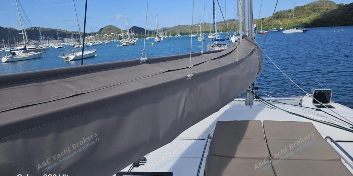 Fountaine Pajot Hélia 44 : Bain de soleil Fountaine Pajot Hélia 44 : Bain de soleil