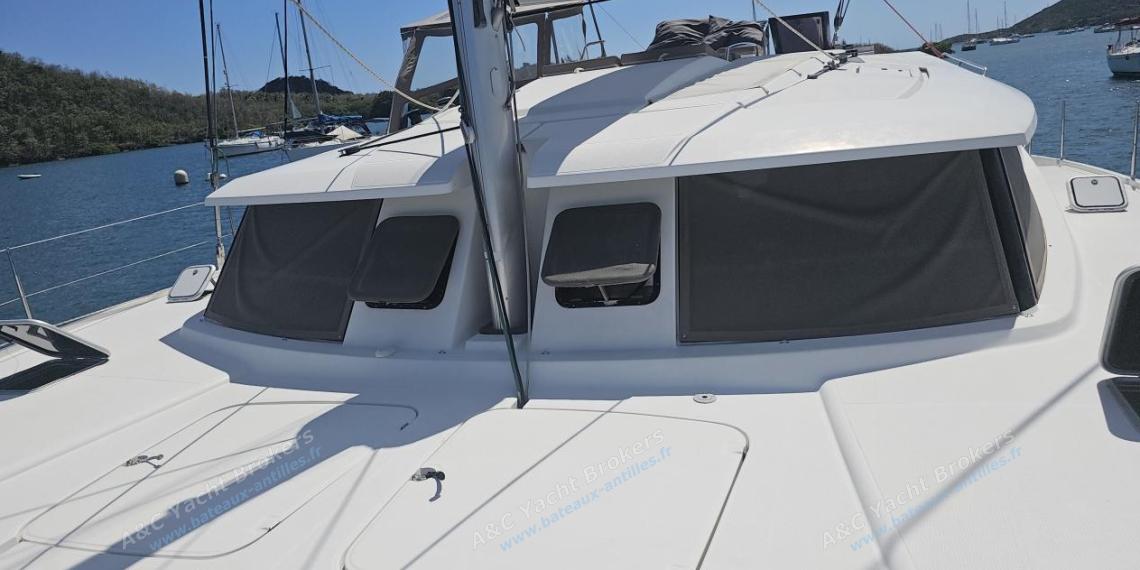 Fountaine Pajot Hélia 44 : Roof vu depuis l'étrave bâbord Fountaine Pajot Hélia 44 : Roof vu depuis l'étrave bâbord