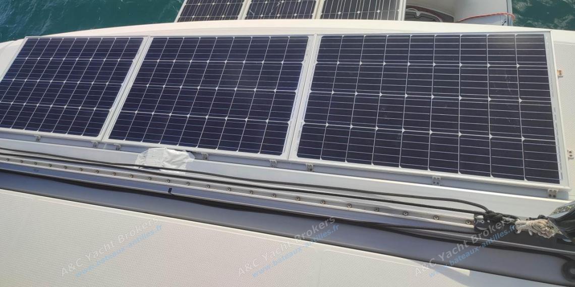 Fountaine Pajot Hélia 44 : Panneaux solaire Fountaine Pajot Hélia 44 : Panneaux solaire