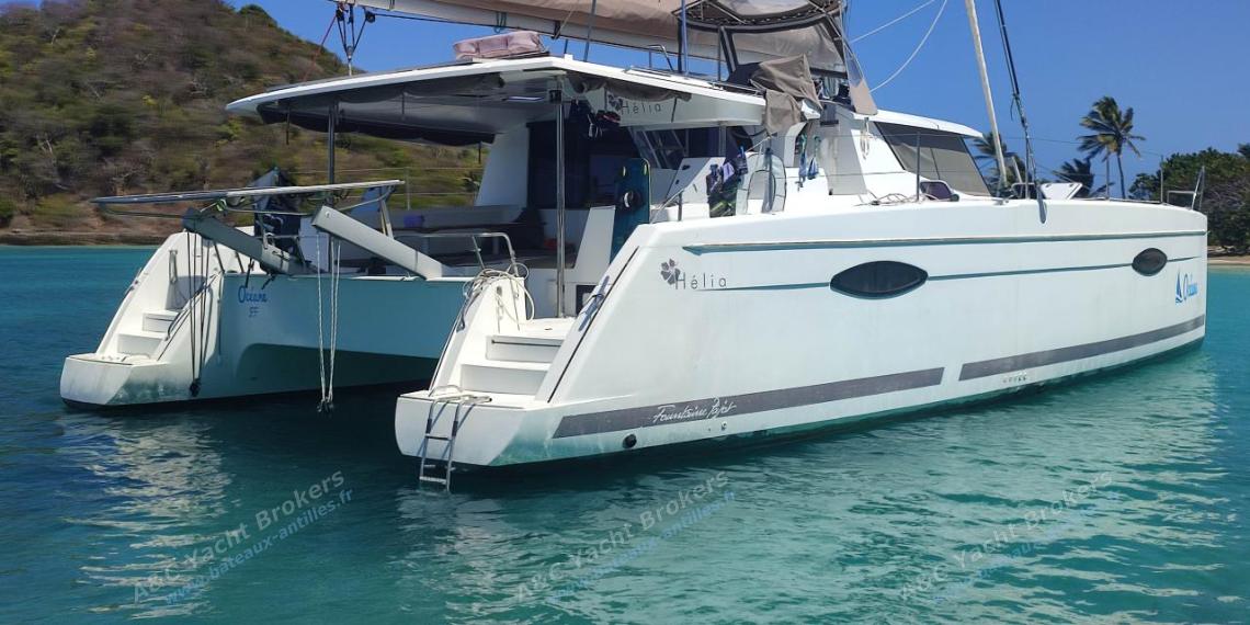 Fountaine Pajot Hélia 44 : Au mouillage en Martinique Fountaine Pajot Hélia 44 : Au mouillage en Martinique
