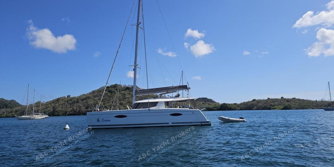 Fountaine Pajot Hélia 44 : Au mouillage autre vue Fountaine Pajot Hélia 44 : Au mouillage autre vue
