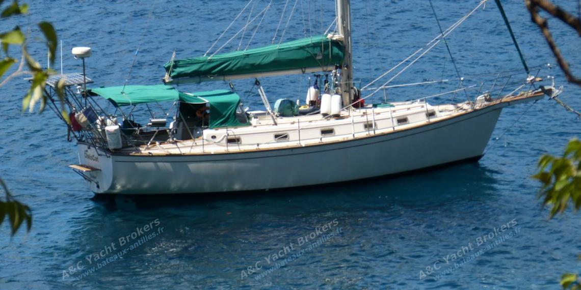 Island Packet 38 : au mouillage Island Packet 38 : au mouillage