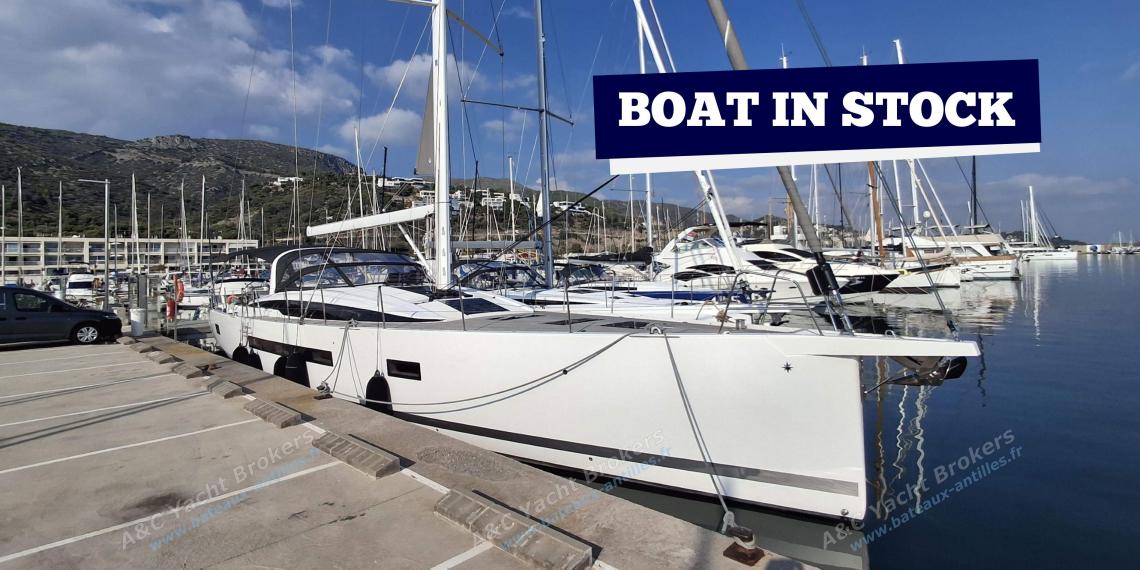 Jeanneau 65 au ponton Jeanneau 65 au ponton