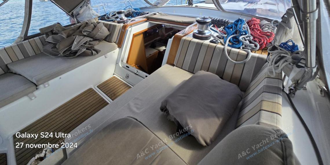 Jeanneau 53 : Cockpit autre vue Jeanneau 53 : Cockpit autre vue