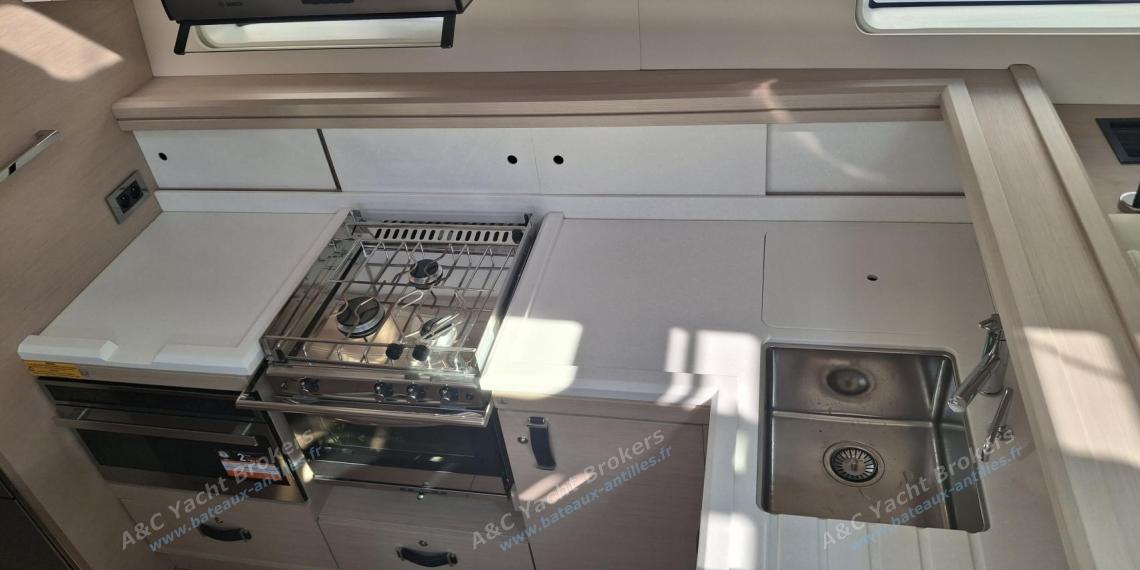 Jeanneau Yacht 65 : Cuisine Jeanneau Yacht 65 : Cuisine