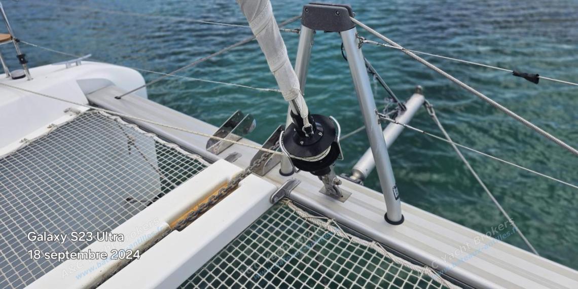 Lagoon 42 : Enrouleur de génois et bout dehors Lagoon 42 : Enrouleur de génois et bout dehors