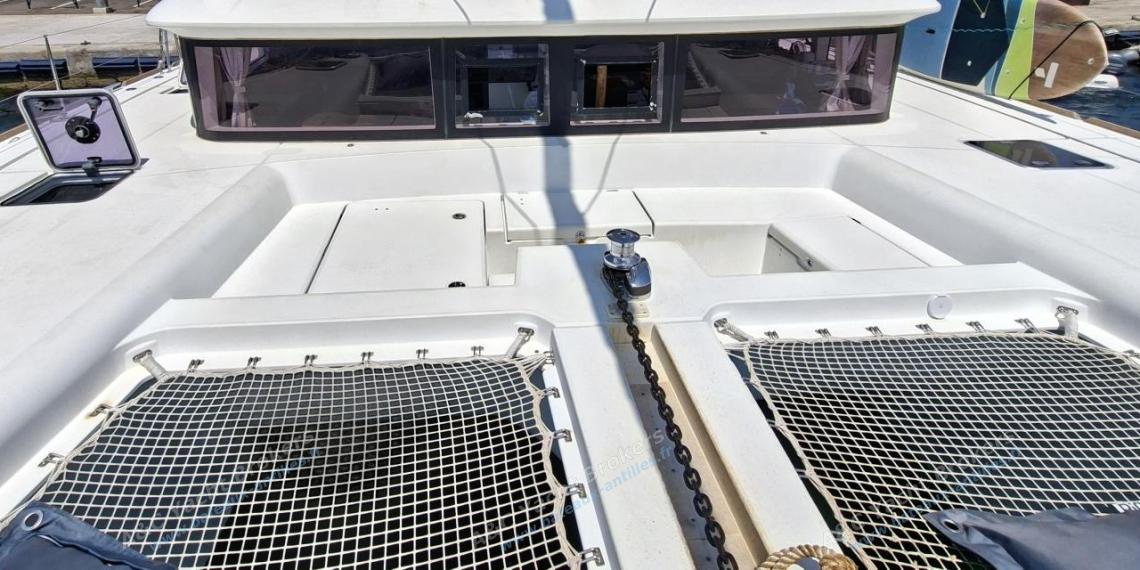 Lagoon 450 F : Roof vu depuis l'enrouleur de genois Lagoon 450 F : Roof vu depuis l'enrouleur de genois
