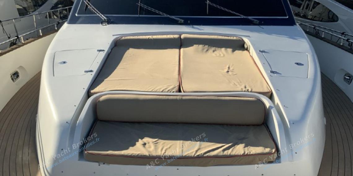 Cantiere Navale Arno Léopard 24 Fly : Matelas de bain de soleil autre vue Cantiere Navale Arno Léopard 24 Fly : Matelas de bain de soleil autre vue