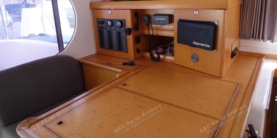 Nautitech 442 : Table à carte Nautitech 442 : Table à carte