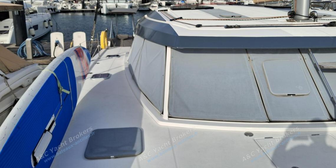 Nautitech 46 Open : Roof vu depuis l'étrave tribord Nautitech 46 Open : Roof vu depuis l'étrave tribord