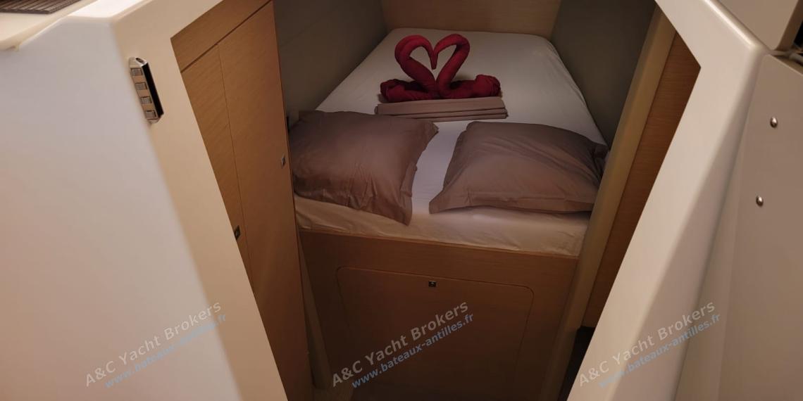 NEEL-TRIMARANS Neel 47 : Cabine avant NEEL-TRIMARANS Neel 47 : Cabine avant