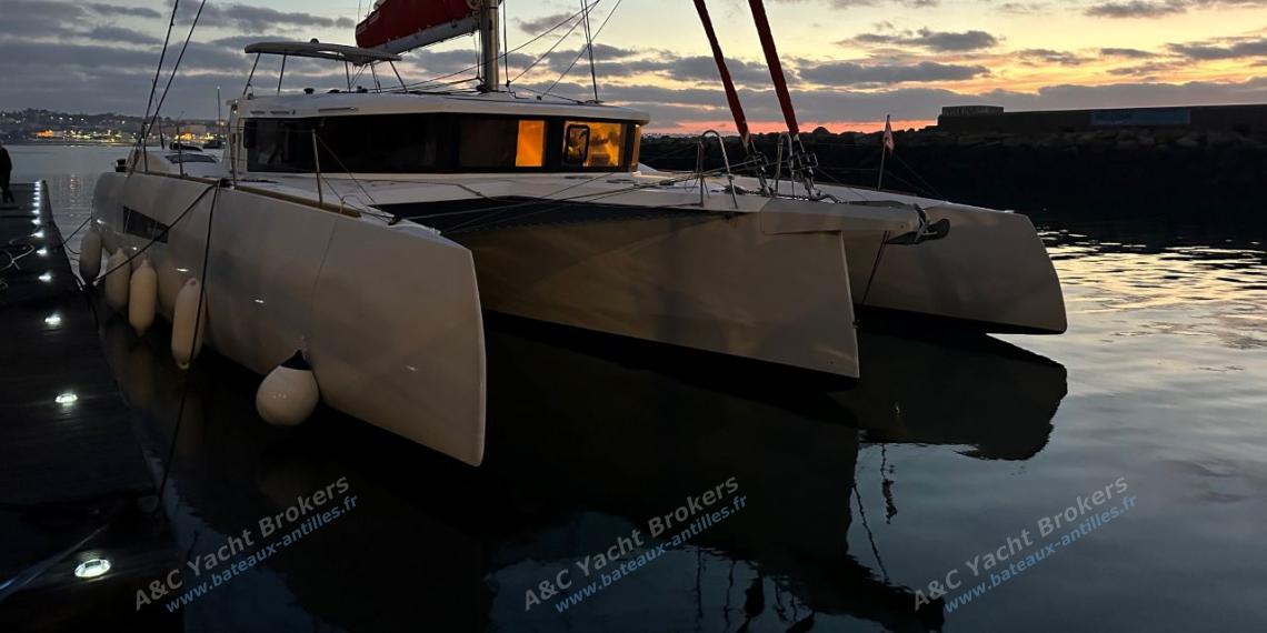 NEEL-TRIMARANS Neel 47 : A quai autre vue NEEL-TRIMARANS Neel 47 : A quai autre vue