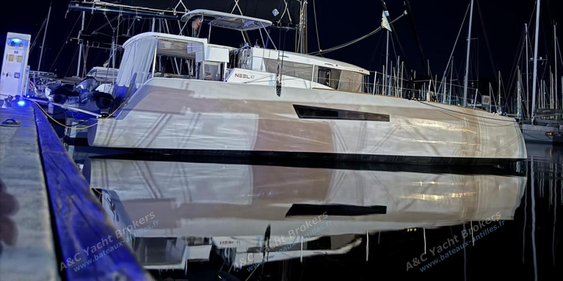 Neel 47 : En marina Neel 47 : En marina