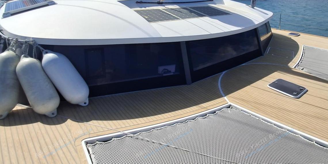 NEEL 51 : Roof vu depuis l'étrave du flotteur tribord NEEL 51 : Roof vu depuis l'étrave du flotteur tribord