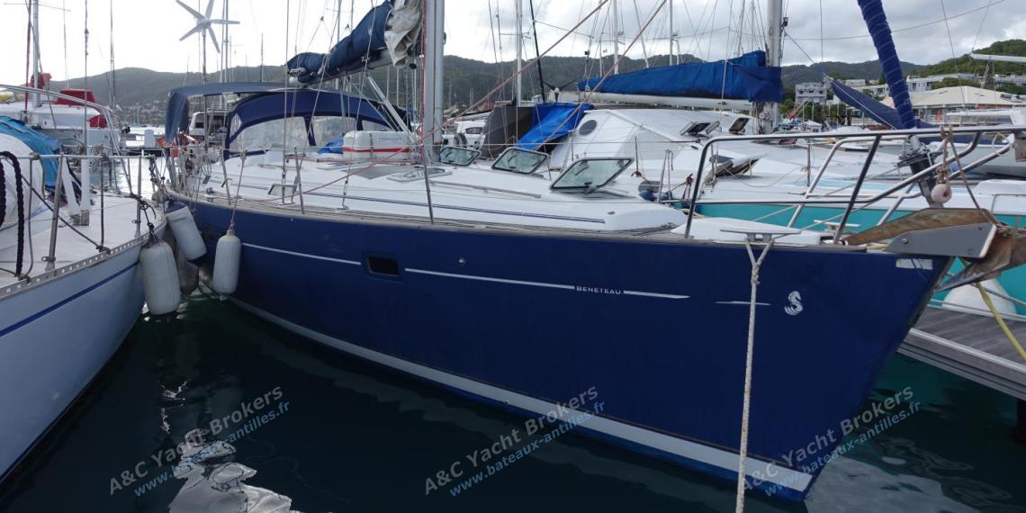 Bénéteau Oceanis 411 Celebration : In Le Marin, the marina Bénéteau Oceanis 411 Celebration : In Le Marin, the marina