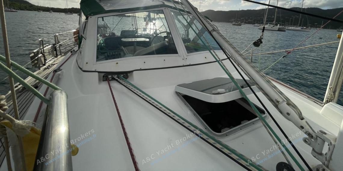 Bénéteau Oceanis 44 CC : Roof et capote de roof Bénéteau Oceanis 44 CC : Roof et capote de roof