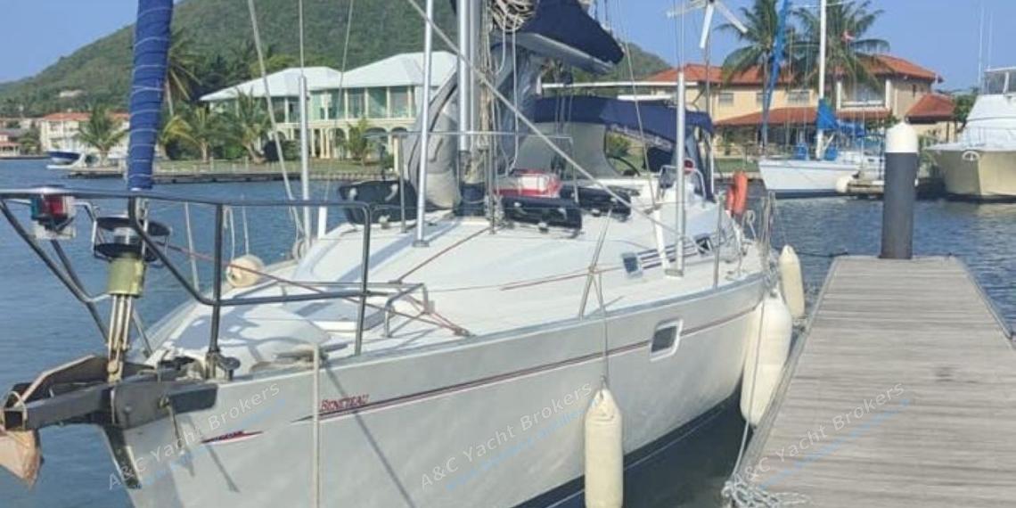 Bénéteau Oceanis 461 : En marina Bénéteau Oceanis 461 : En marina