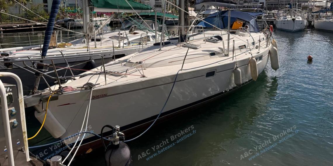 Bénéteau Oceanis 461 : En marina autre vue Bénéteau Oceanis 461 : En marina autre vue