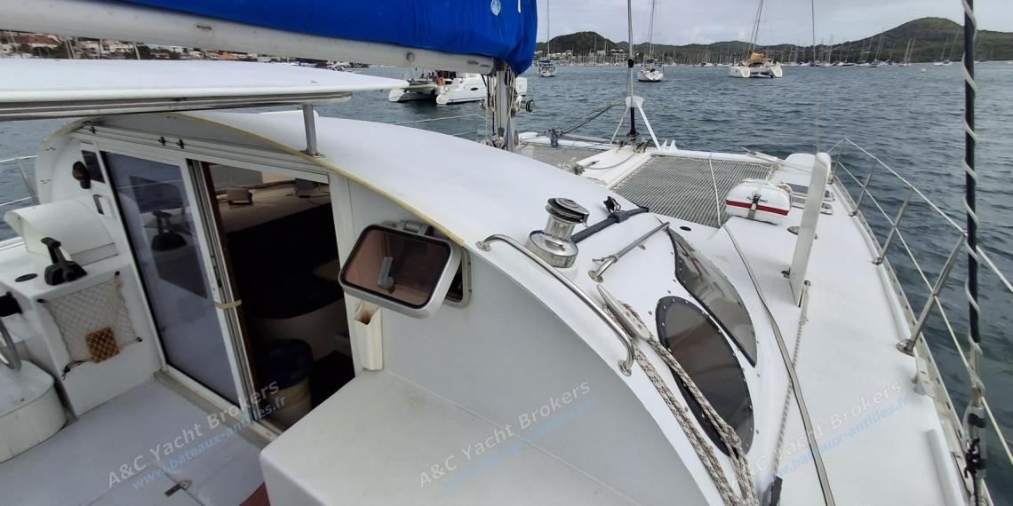 Outremer 38/40 : Passavant tribord Outremer 38/40 : Passavant tribord