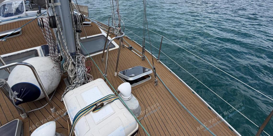 Alubat Ovni 43 : Roof et pied de mat Alubat Ovni 43 : Roof et pied de mat