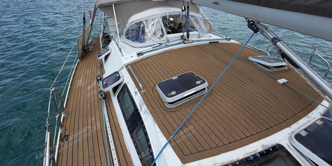 Alubat Ovni 43 : Roof et capote de roof Alubat Ovni 43 : Roof et capote de roof