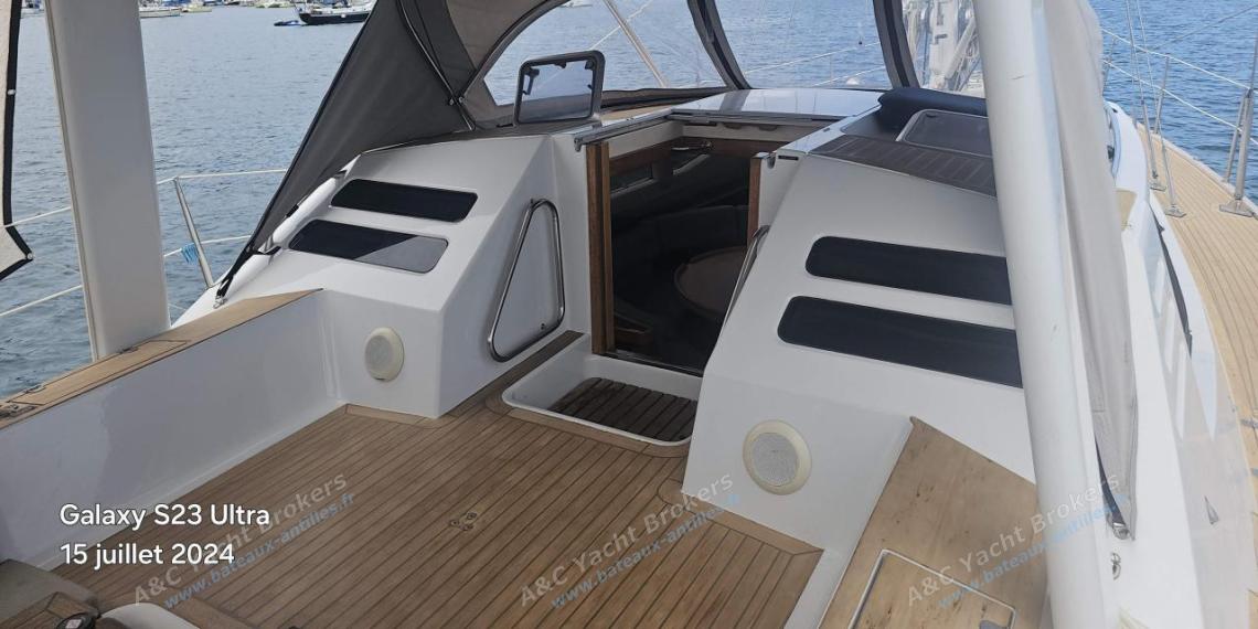 Wauquiez Pilote Saloon 60 : Capote de roof et bimini rigide Wauquiez Pilote Saloon 60 : Capote de roof et bimini rigide