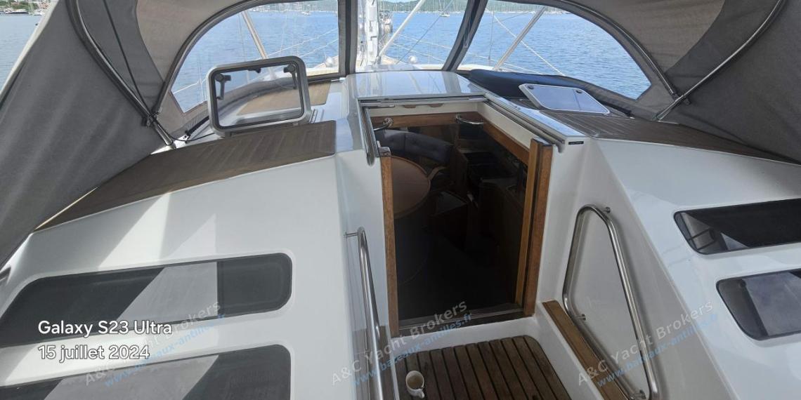 Wauquiez Pilote Saloon 60 : Sous la capote de roof Wauquiez Pilote Saloon 60 : Sous la capote de roof