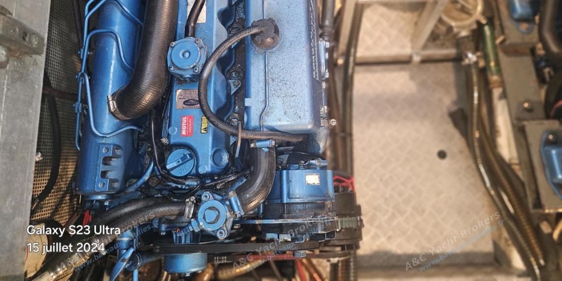 Wauquiez Pilote Saloon 60 : Moteur Nanny N4-80 Wauquiez Pilote Saloon 60 : Moteur Nanny N4-80