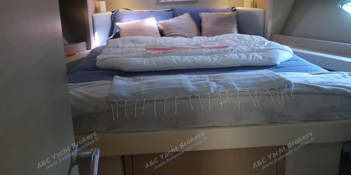 Princess 56 Fly bridge : Cabine avant double Princess 56 Fly bridge : Cabine avant double