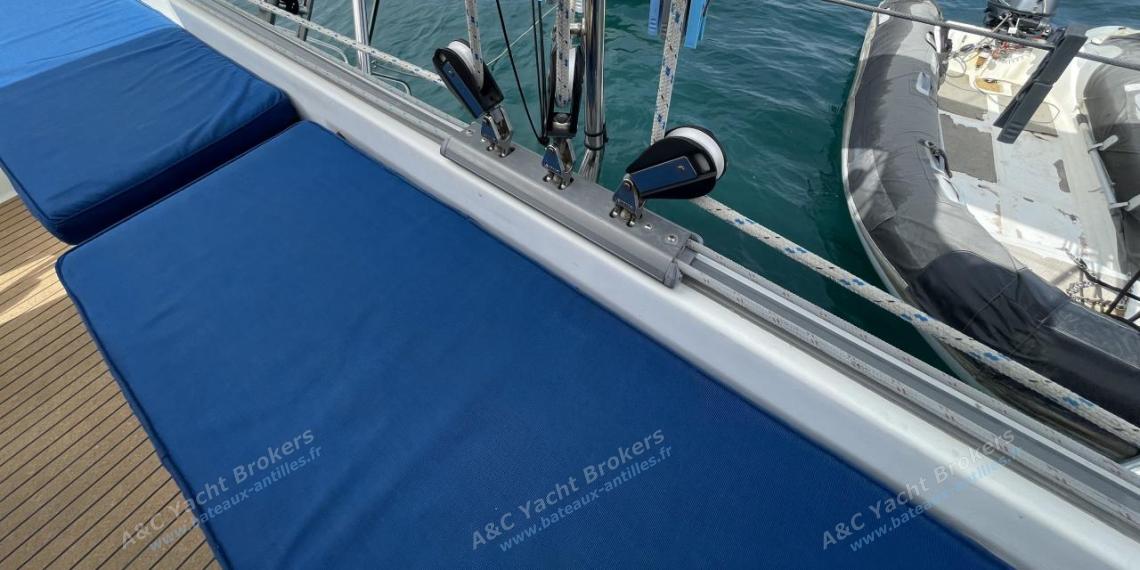 Jeantot Marine Privilege 12M : Banquette arrière dans le cockpit Jeantot Marine Privilege 12M : Banquette arrière dans le cockpit