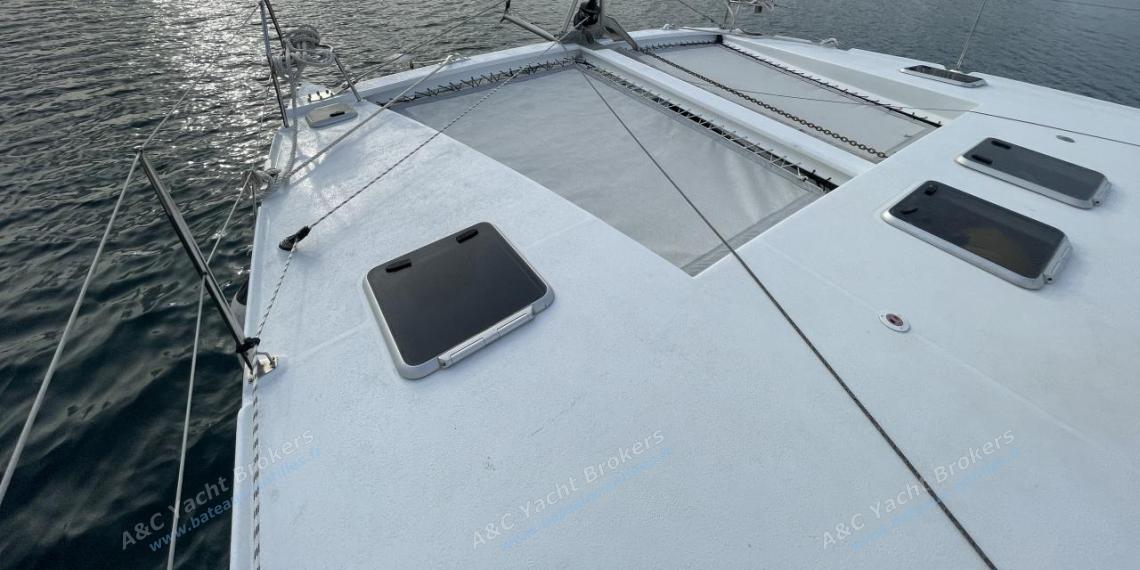 Multicap-Caraïbes Punch 12,50 : Roof et trampolines autre vue Multicap-Caraïbes Punch 12,50 : Roof et trampolines autre vue