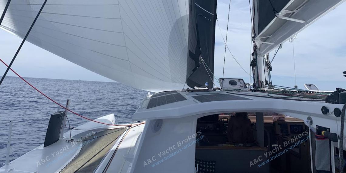 Triac Composites Rapido 53XS : En navigation sous gennaker tribord amure Triac Composites Rapido 53XS : En navigation sous gennaker tribord amure