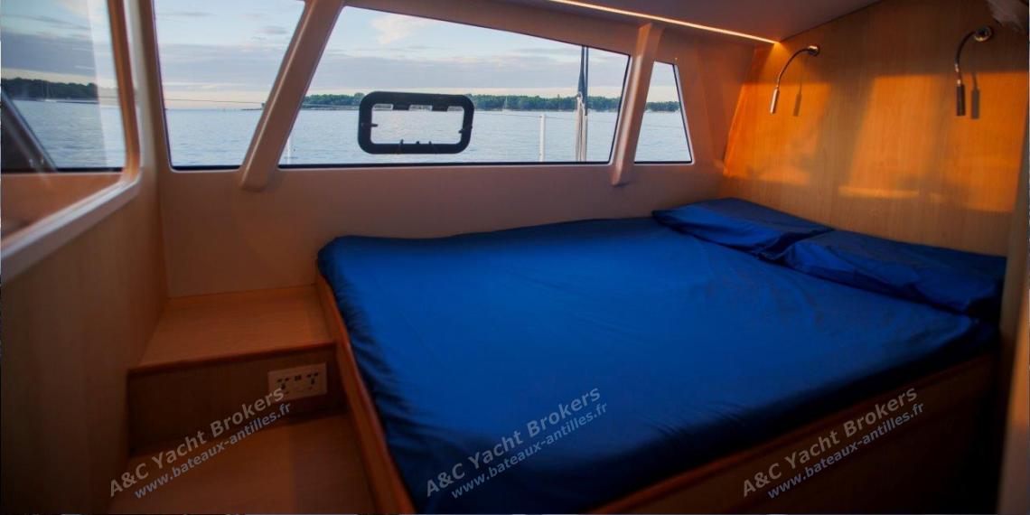 Triac Composites Rapido 53XS : Cabine principale Triac Composites Rapido 53XS : Cabine principale