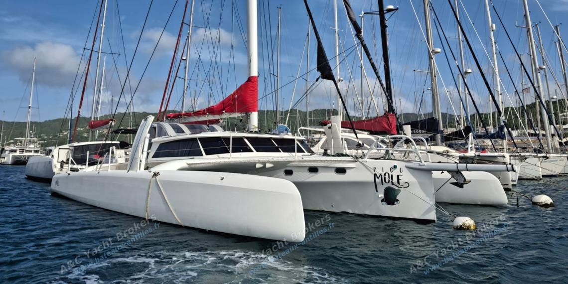 Triac Composites Rapido 53XS : Sur le ponton A&C Yacht en Martinique Triac Composites Rapido 53XS : Sur le ponton A&C Yacht en Martinique