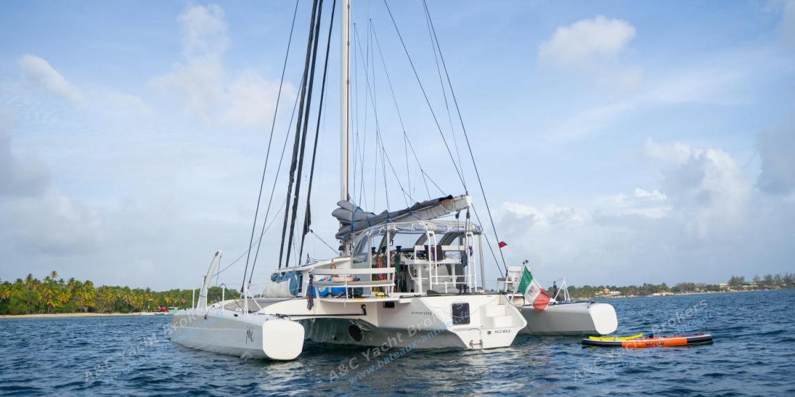 Triac Composites Rapido 53XS : Au mouillage en Caraïbes Triac Composites Rapido 53XS : Au mouillage en Caraïbes