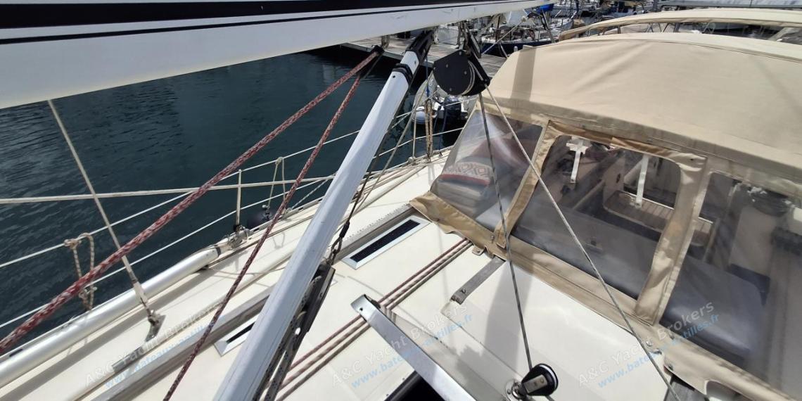Jeanneau Sun Kiss 45 : Capote de roof autre vue Jeanneau Sun Kiss 45 : Capote de roof autre vue