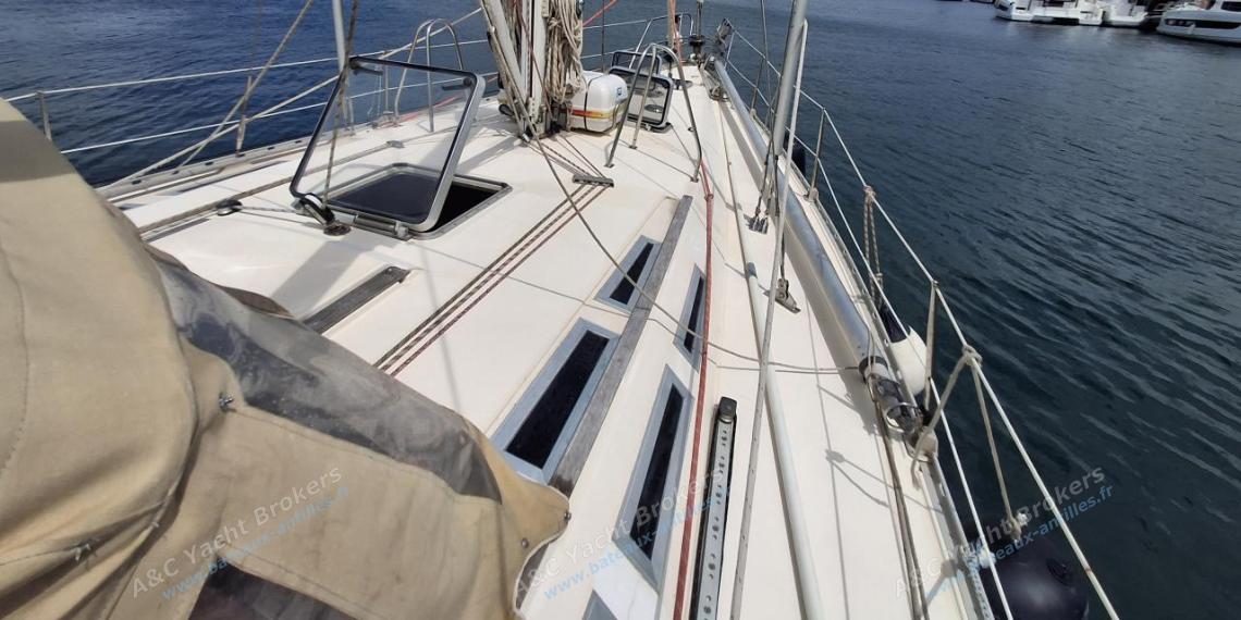 Jeanneau Sun Kiss 45 : Passavant tribord Jeanneau Sun Kiss 45 : Passavant tribord