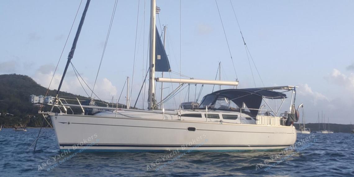 Jeanneau Sun Odyssey 40.3 : Au mouillage en Martinique Jeanneau Sun Odyssey 40.3 : Au mouillage en Martinique