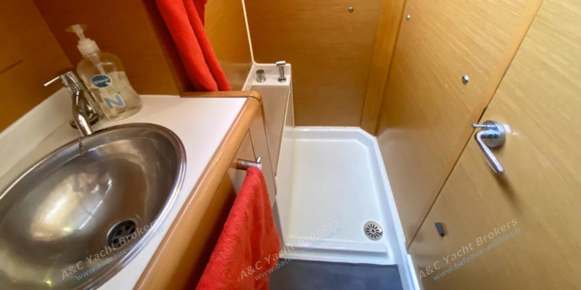 Jeanneau Sun Odyssey 409 Performance : Salle d'eau Jeanneau Sun Odyssey 409 Performance : Salle d'eau