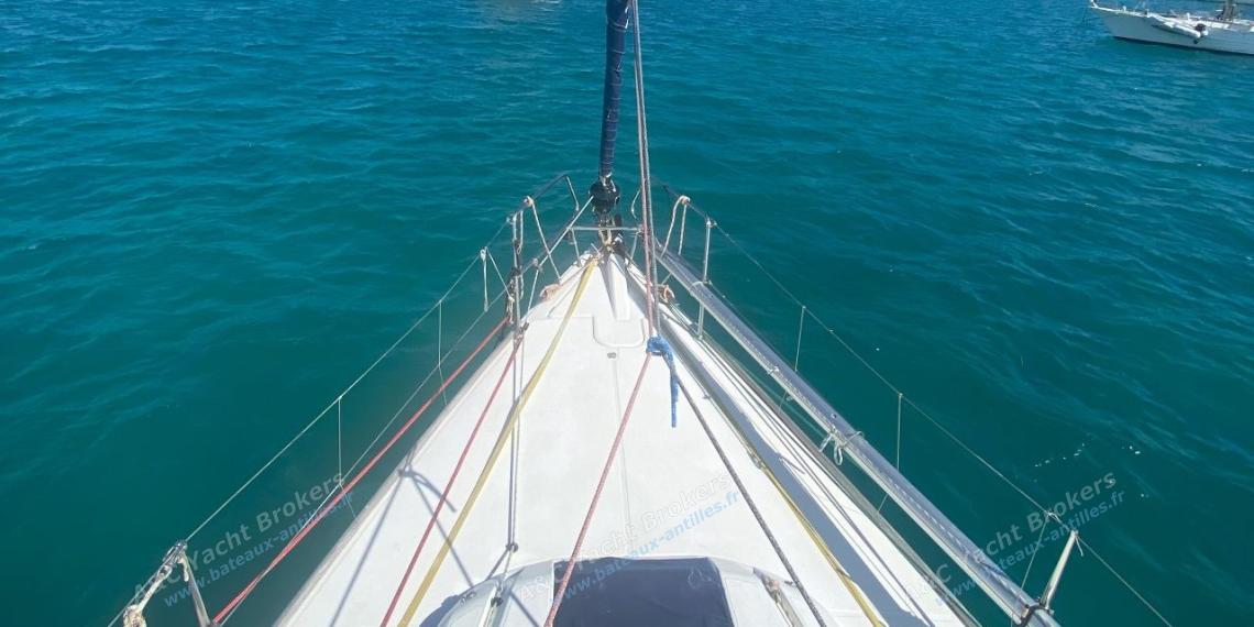 Jeanneau Sun Odyssey 409 Performance : Pont avant Jeanneau Sun Odyssey 409 Performance : Pont avant