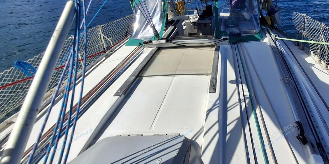 Jeanneau Sun Odyssey 42.2 : Roof et capote de roof Jeanneau Sun Odyssey 42.2 : Roof et capote de roof