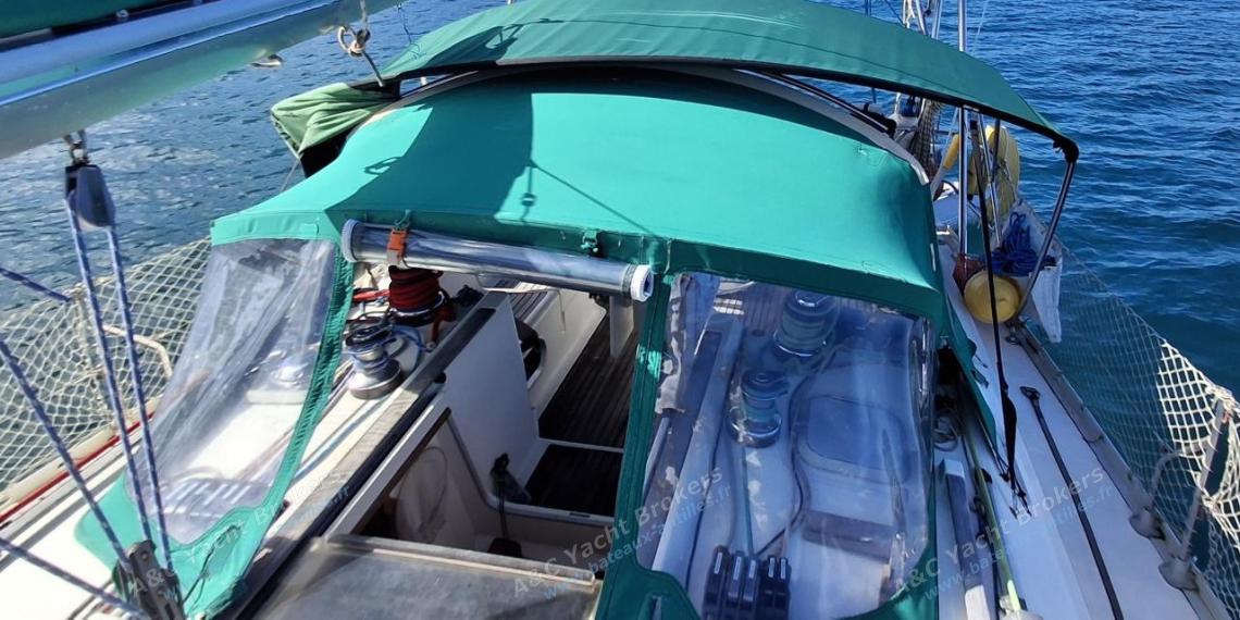 Jeanneau Sun Odyssey 42.2 : Capote de roof Jeanneau Sun Odyssey 42.2 : Capote de roof