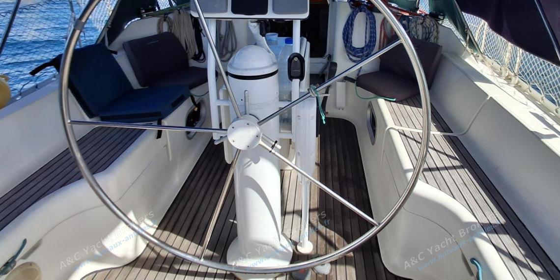 Jeanneau Sun Odyssey 42.2 : Poste de barre Jeanneau Sun Odyssey 42.2 : Poste de barre