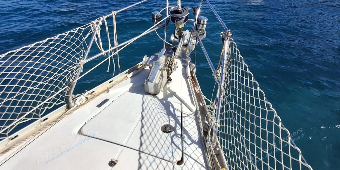 Jeanneau Sun Odyssey 42.2 : Pont et guindeau Jeanneau Sun Odyssey 42.2 : Pont et guindeau