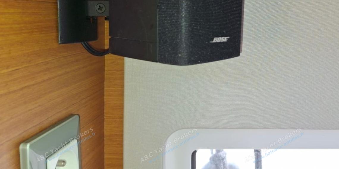 Jeanneau Sun Odyssey 440 : Haut-parleur BOSE Jeanneau Sun Odyssey 440 : Haut-parleur BOSE